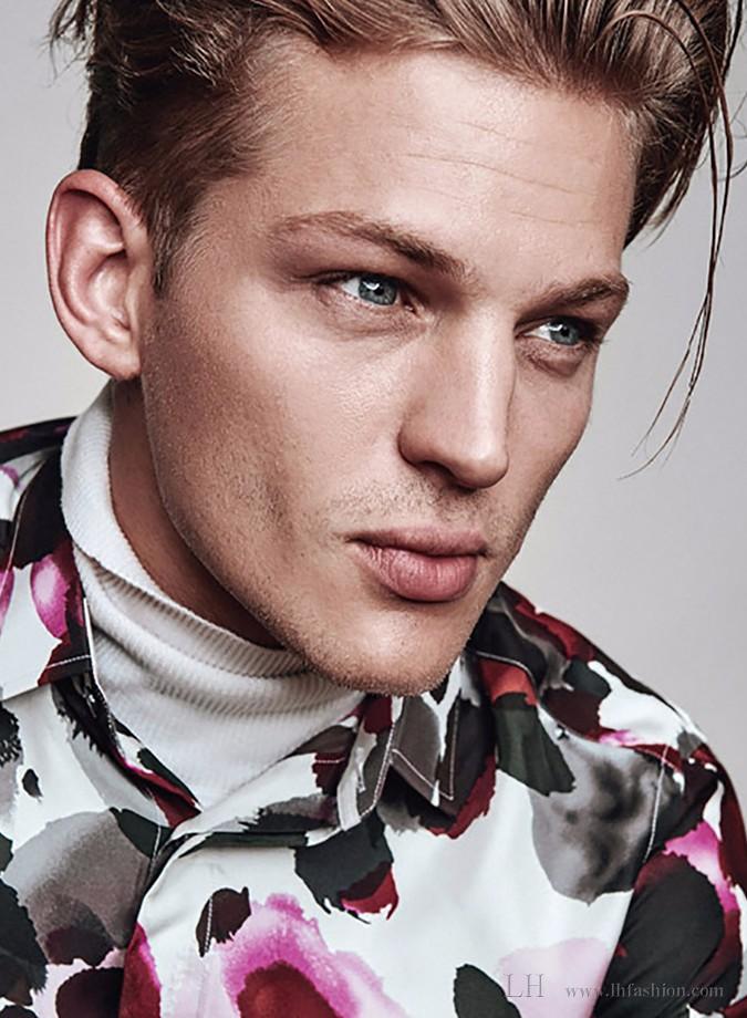 Sebastian Sauve为芭莎男士拍摄封面